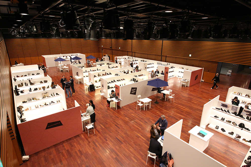 El calzado alicantino viaja a la capital asiática de la moda con cifra récord de participación 