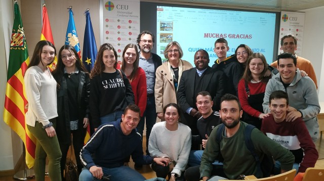 Manos Unidas presenta en el CEU su campaña para cuidar el planeta y luchar contra la pobreza