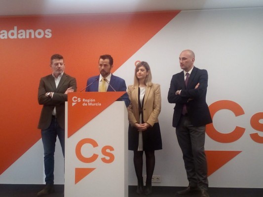 Gómez (Cs) carga contra Ballesta: 