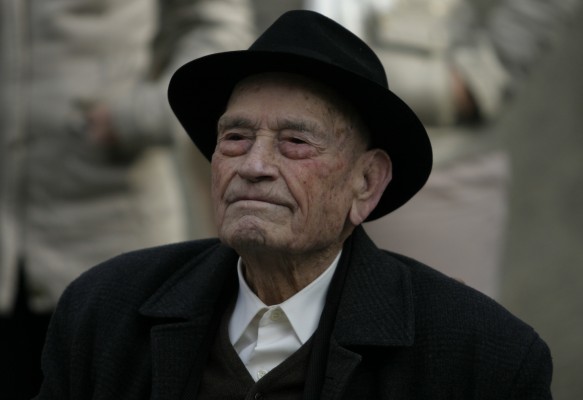Un tributo fotográfico para celebrar los 108 años que el viernes cumple el Tío Juan Rita  