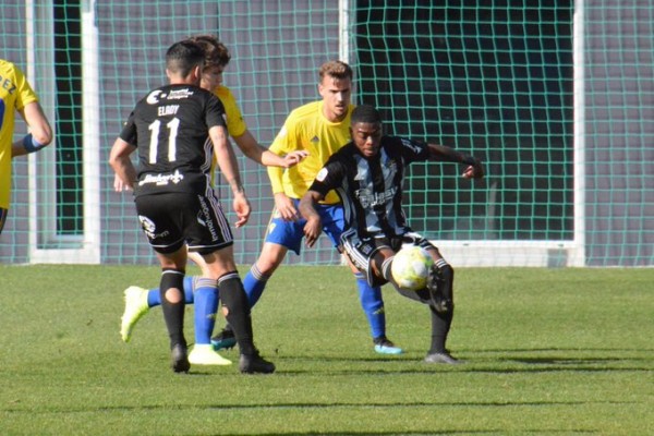 El Cartagena no pasa del empate ante el filial del Cádiz y pierde el liderato del grupo IV (1-1)