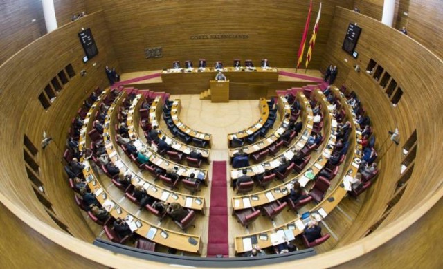 El futuro de À Punt y las listas de espera sanitaria, a debate en Les Corts
