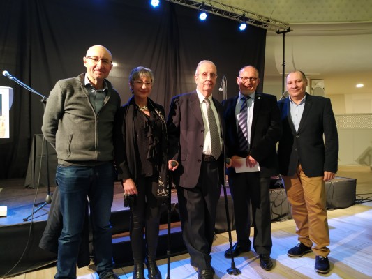 Joan Pla recibe el galardón de los Premios Fundación Bromera al Fomento de la Lectura 2020