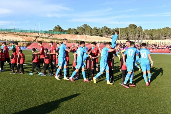 El Mestalla persigue ante un sólido Olot un triunfo reparador