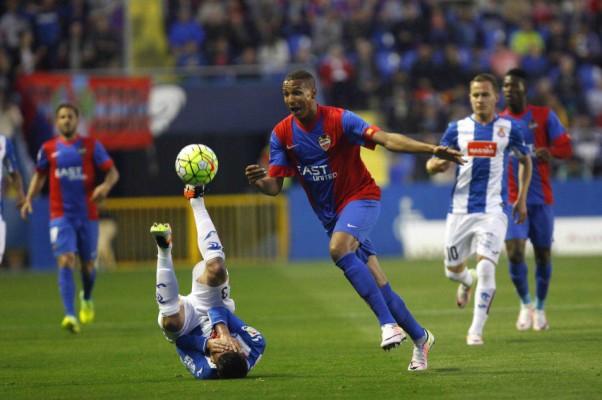 El Levante confirma un acuerdo para traspasar a Deyverson al Palmeiras