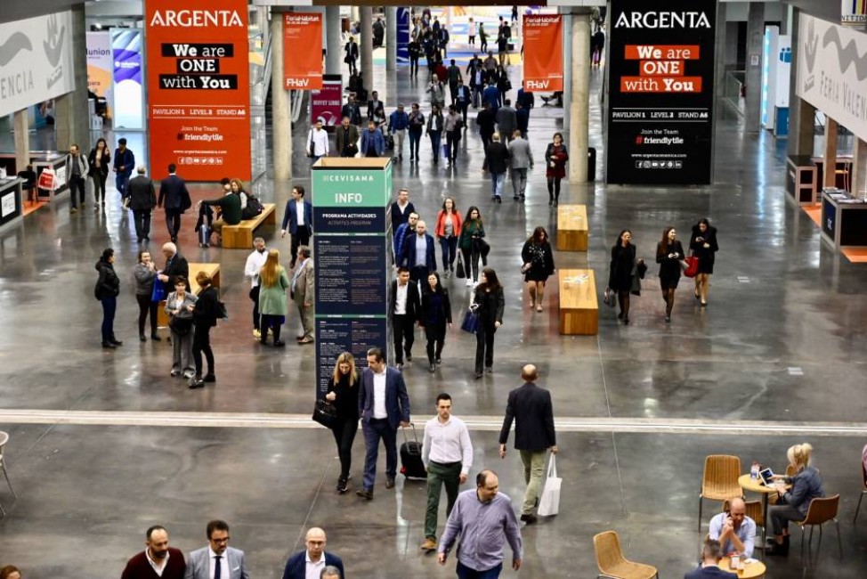 Aspecto de la feria Cevisama,  recién clausurada. (Foto: CARLOS PASCUAL) - 