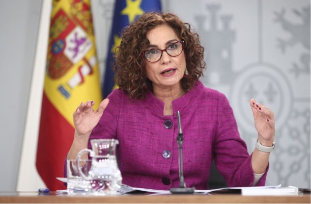 Montero propone compensar el impago del IVA con un FLA sin intereses

