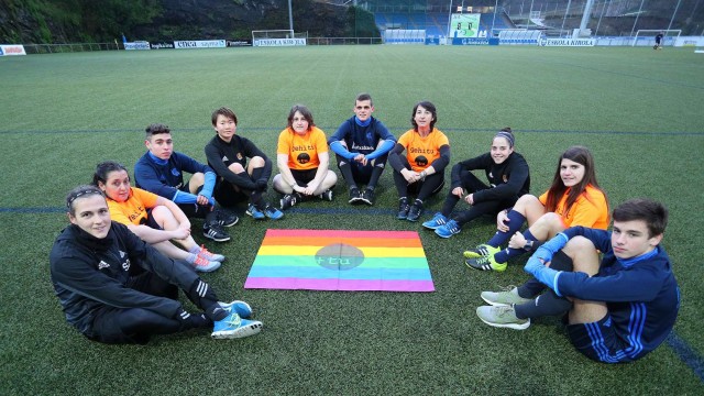 El colectivo Galactyco de Cartagena presenta una campaña contra la homofobia en el fútbol
