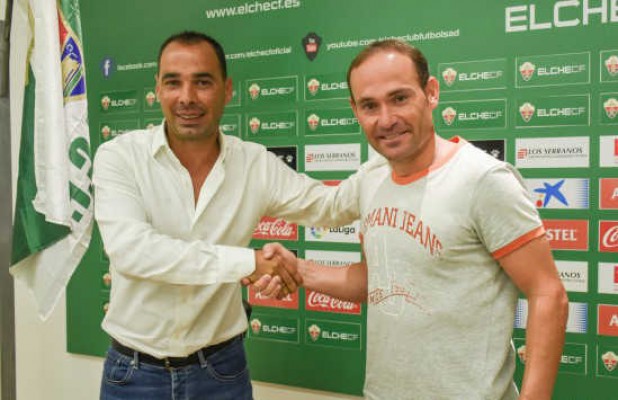 Nino asegura que el corazón y los sentimientos le animaron a seguir en el Elche

