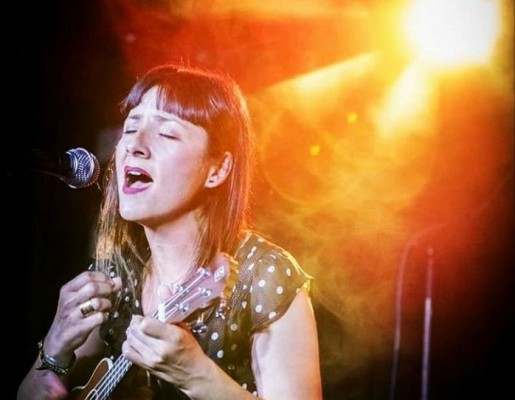 Ela Vin presenta primer LP en el Centro Excursionista