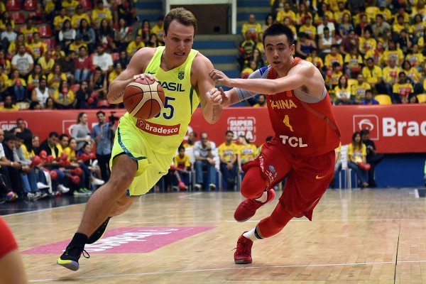 Lecomte, Tumba, Latentzakis, Cate, Radoncic, Luz y Rojas, del UCAM CB, se van con sus selecciones