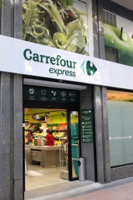 Carrefour niega ante el juez responsabilidad ante la querella de un franquiciado