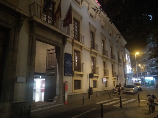 El hotel Arco de San Juan cierra tras 30 años de historia en Murcia y despide a sus trabajadores
