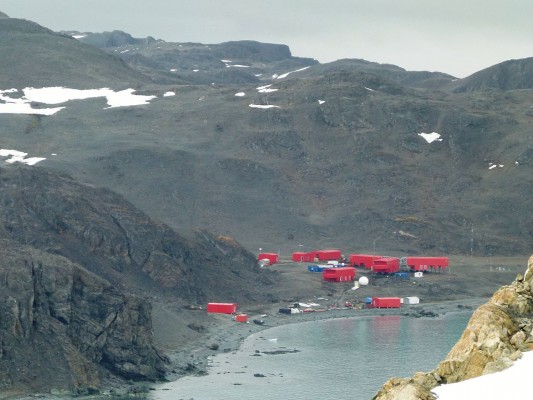 Bornay lleva su energía eólica desde Castalla a la base antártica española Juan Carlos I 