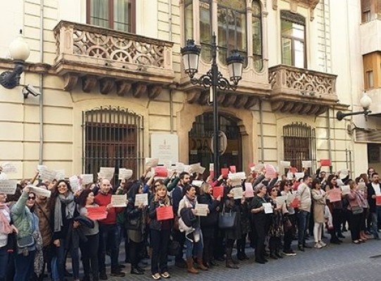 Funcionarios de Justicia de Castellón protestan por un nuevo acceso a la bolsa por 