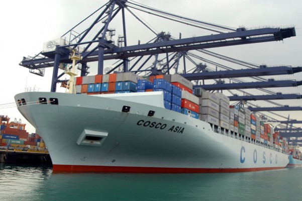 La china Cosco Shipping compra la naviera OOIL por 6.300 millones de dólares