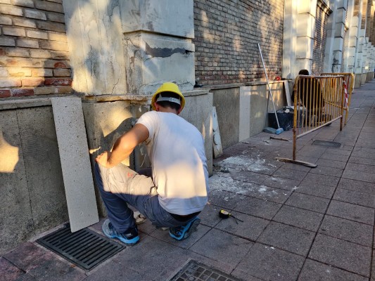 La fachada del Mercado de Verónicas recupera su pared 'perdida'