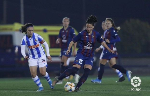 El Levante busca ante la Real Sociedad reanudar su historia con los títulos