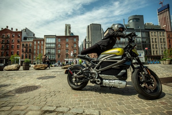 Las ventas de motocicletas aumentan un 12% en enero por el empuje en Madrid y Barcelona