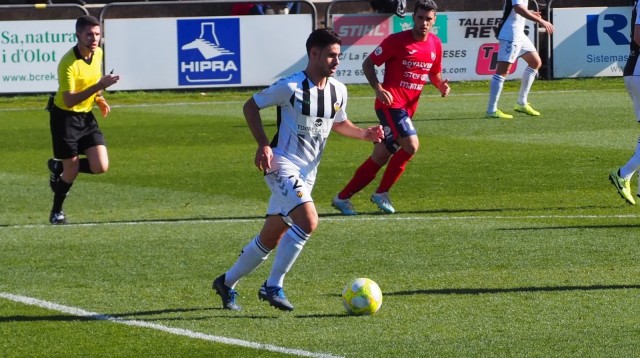 El Olot aprovecha un segundo tiempo flojo del Castellón y se lleva el triunfo