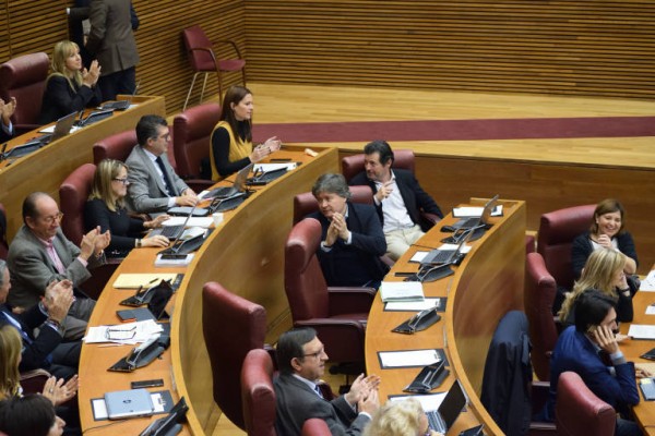 El PP se ofrece a pactar la ley de Función Pública sin el requisito lingüístico
