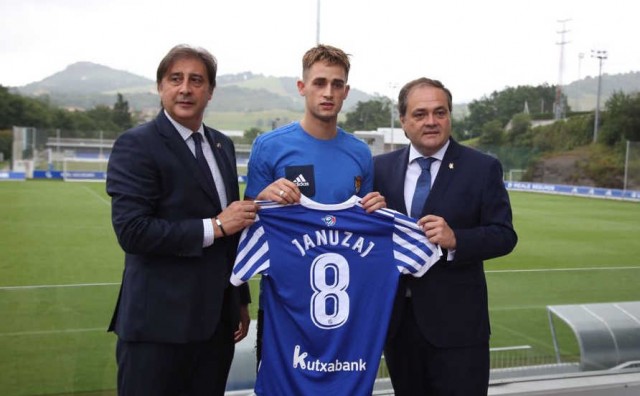Januzaj cree que la Liga se adapta a su forma de jugar y espera triunfar