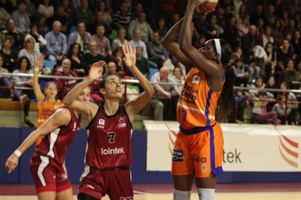 Dietrick acaba con Valencia Basket en una oda al baloncesto en Maloste