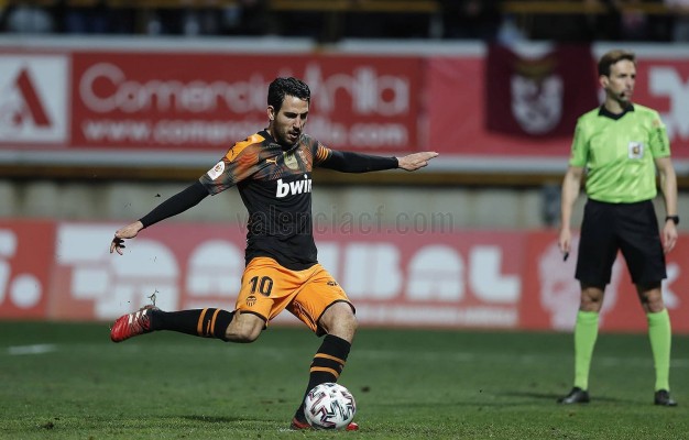 Un extraño partido de un mal Parejo