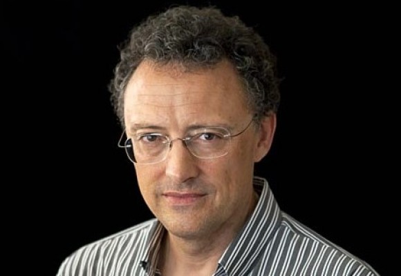 Luis Leante repite premio: Vuelve a ganar el Edebé de literatura juvenil con 'Maneras de vivir'