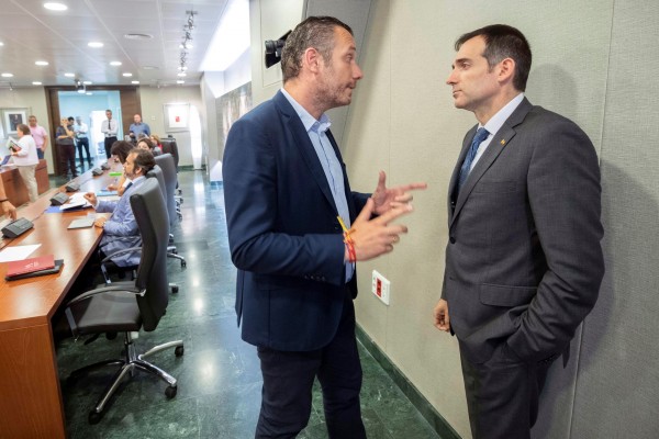 Vox amenaza con bloquear los Presupuestos por el 'pin parental', pero el PP no se lo cree