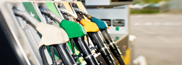 La patronal de las gasolineras denuncia al Consell en Europa por las estaciones automáticas