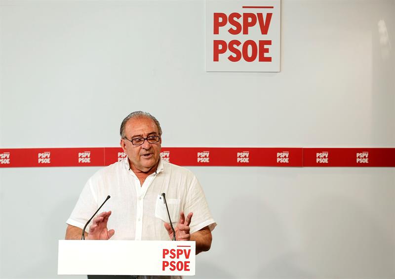 Último arreón: plataformas 'sanchistas' salen a apoyar a García y referentes de la cultura, a Puig