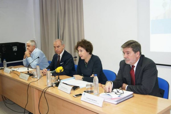 El Colegio de Médicos cierra tres de sus empresas tras externalizar la informática y el auditorio