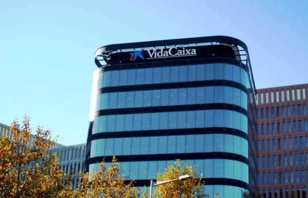 Caixabank se queda los fondos de pensiones de empresas que el Sabadell heredó de la CAM