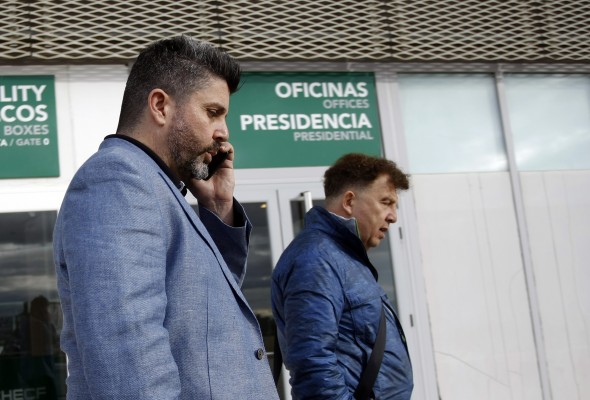 El Elche pudo verse en un lío de haber llegado al Valencia la primera oferta por Gonzalo Villar