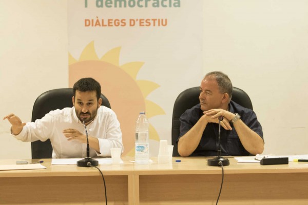 El Marzà más amable en Elda: pedagogía de los cambios en castellano para combatir las críticas