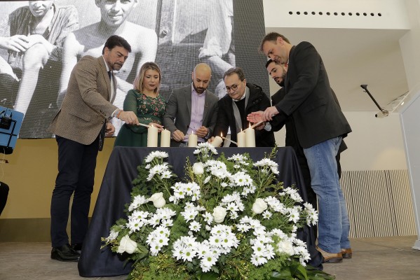 Cs persiste en el desmarque y 'enciende' a Vox con el Holocausto (y las cuentas) como telón de fondo