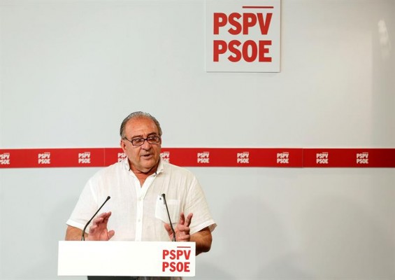 Último arreón: plataformas 'sanchistas' salen a apoyar a García y referentes de la cultura, a Puig