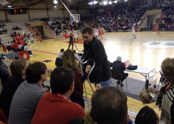 El Real Murcia refuerza el liderato en la Liga LEB Plata con Pau Gasol como testigo de excepción