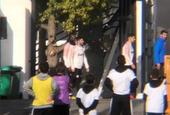 Guedes realiza la sesión con el grupo
