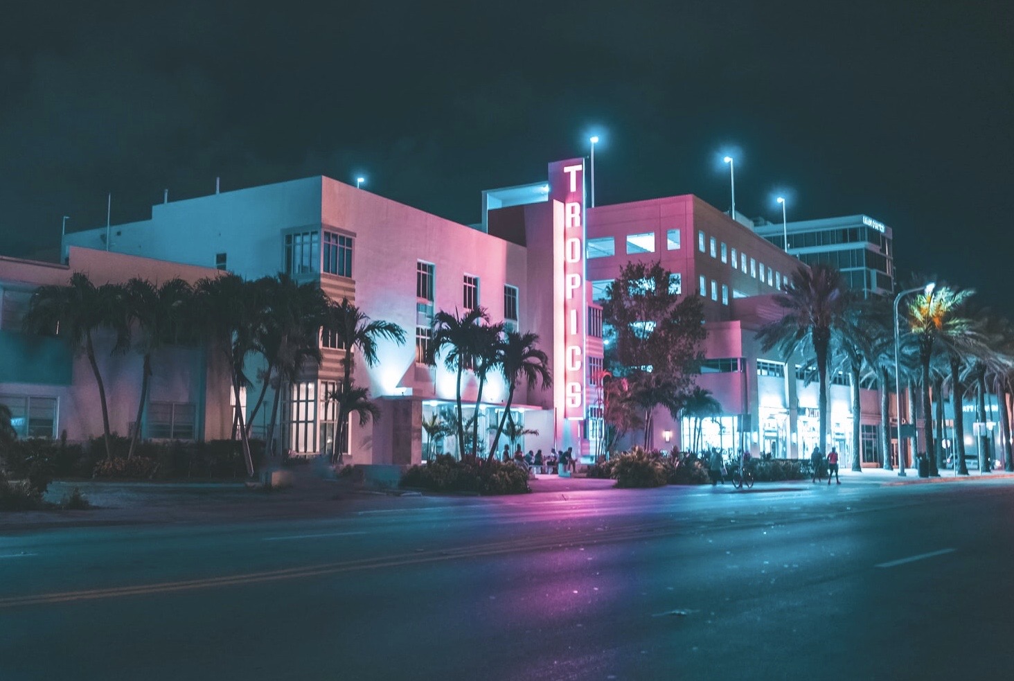 ‘Miamificación’, un diario tropical de Armen Avanessian para entender el presente