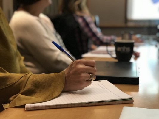 Lanzan 13 cursos de formación para mayores de 45 años que buscan un empleo