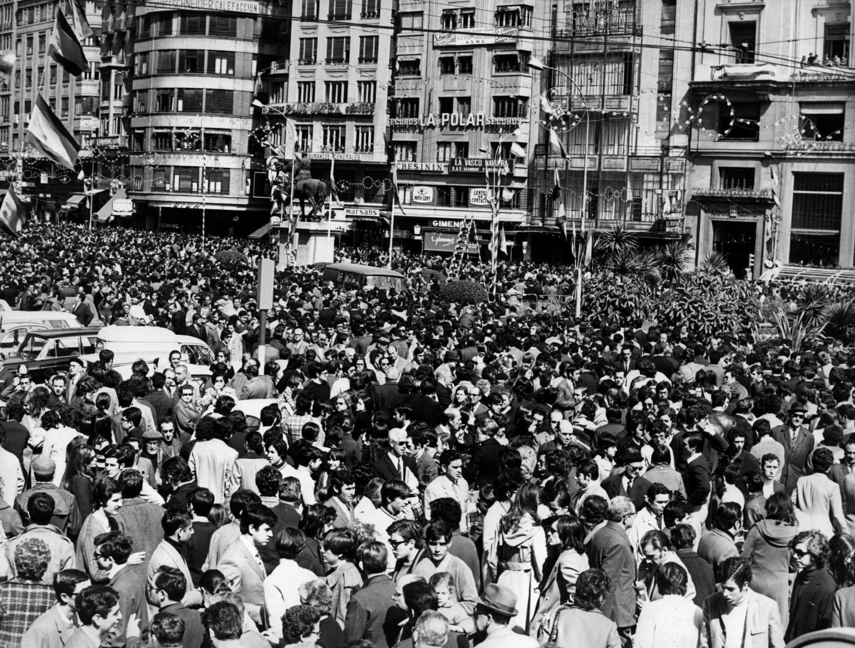 Fiestas Falleras (Foto: Arxiu EFE) - 