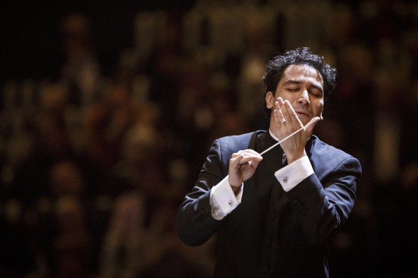 El director de orquesta Orozco-Estrada llega al Víctor Villegas con la Sinfónica de Radio Frankfurt