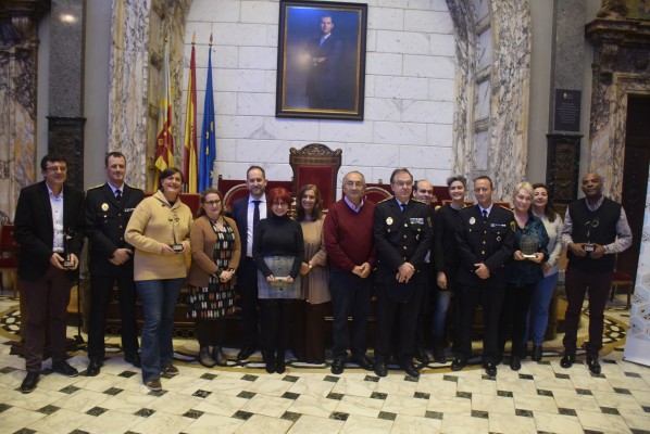 La Policía Local de València da un galardón a Loreto Ochando en los IV Premios Periodísticos