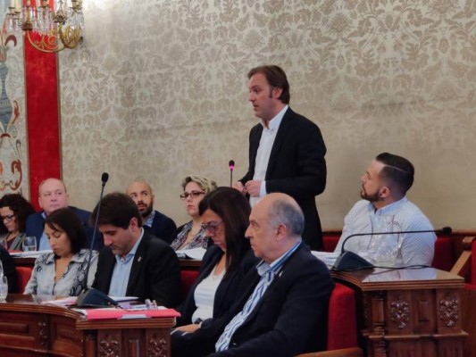 Compromís insta al bipartito a concretar sus planes para el Palacio de Congresos