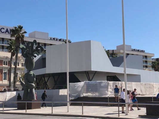 El PSPV acusa a Barcala de entorpecer la oficina de turismo 