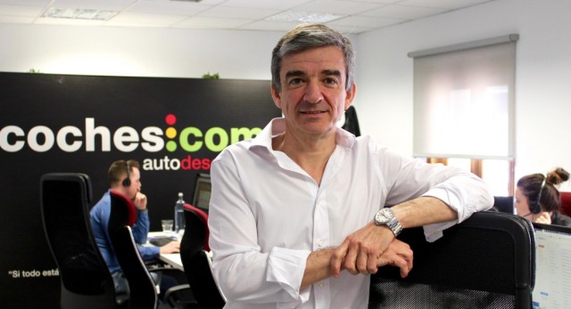 Santander Consumer compra el portal de compraventa de vehículos 'coches.com'