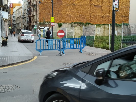 La policía reabre el acceso a siete calles del centro de Cartagena cortadas este viernes