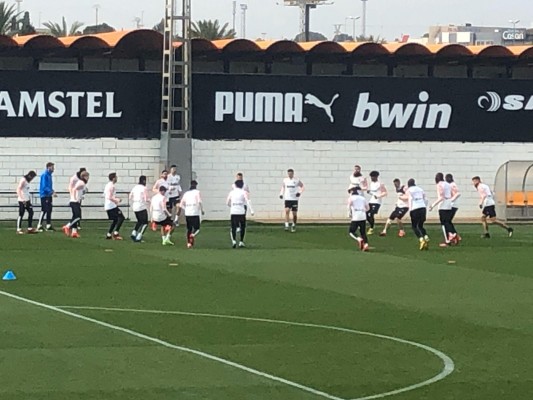 Rodrigo y Kondogbia apuntan al Barça en una sesión sin Cillessen y Cheryshev